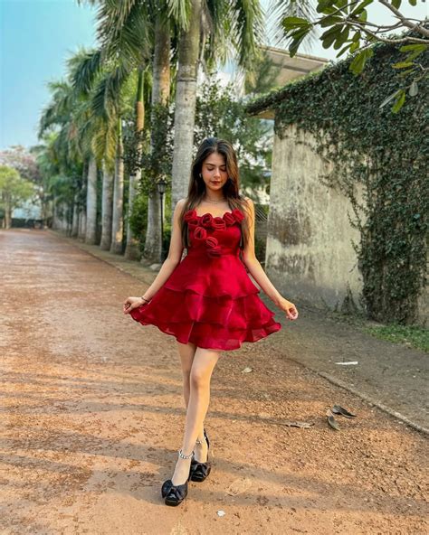 Scarlet Showstopper Dress – Tailormade