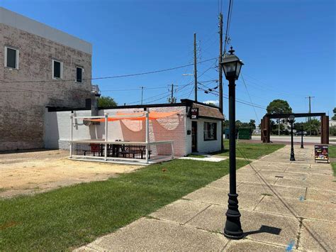 Reviewing new Biloxi, MS, restaurant Rip ‘N Hot Chicken | Biloxi Sun Herald