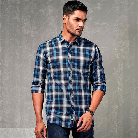 Premium Photo | Style everyday mens casual shirt photoshoot poses for ...