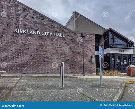 Downtown Kirkland QFC Grocery Store Debuts Its First Batch Of Store ...