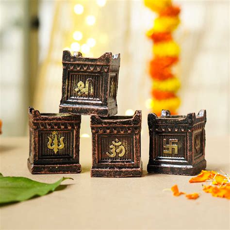 Buy Handmade Tulsi Terracotta Oil Lamp / Diya | Set Of 4 Online On Zwende
