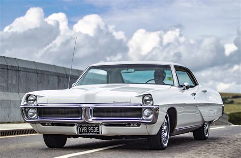 1967 Pontiac Bonneville in Cars on CINEMOTO - Vehicle Supply - Film & TV