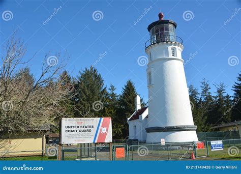 Umpqua River Lighthouse, Oregon Coast Editorial Stock Photo - Image of ...