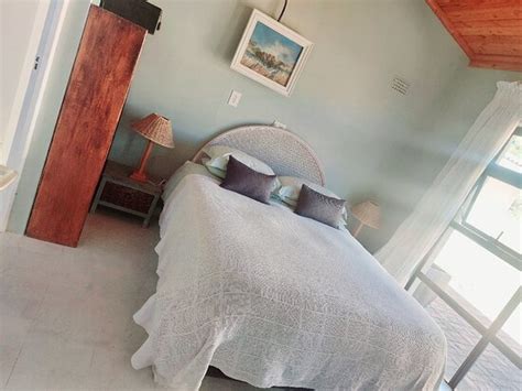 EDIBLE SHORES (Pringle Bay) - Lodging Reviews, Photos, Rate Comparison ...