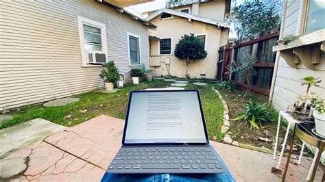 iPad Pro 12.9-inch. A review of the “Pro of all iPad Pros.” | by Paul ...