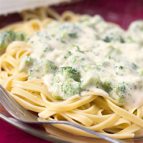 Broccoli & Fettuccine Alfredo – Add Salt & Serve