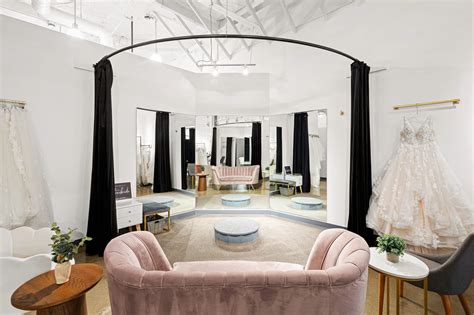 Charm and Comfort: Rustic Wedding Dresses for Your Country-Inspired ...