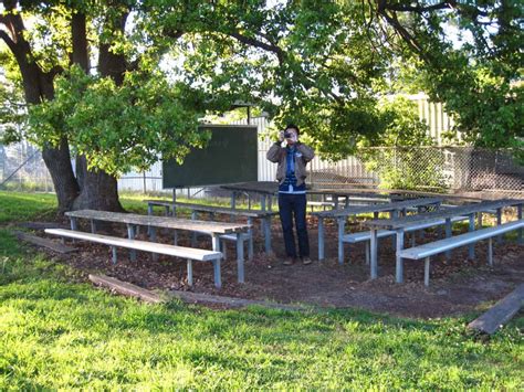 Children Learning Outside 的图像结果
