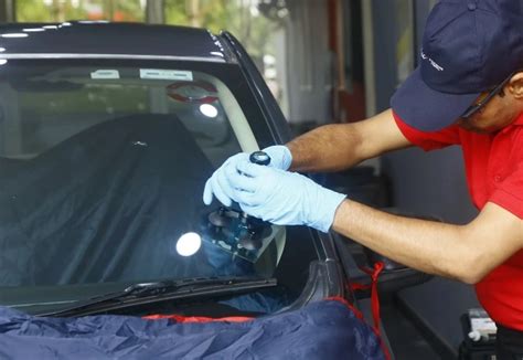 Broken Car Windscreen Repair Services & Price List India