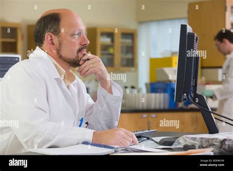 Computer Lab Technician 的图像结果