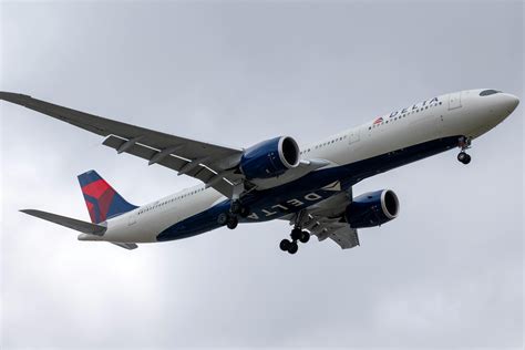 Aviation Industry Response: How Delta Flight DL275's Diversion at LAX ...