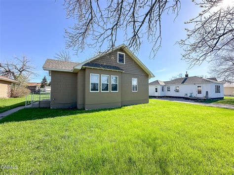 919 3rd Ave N, New Rockford, ND 58356 | Zillow