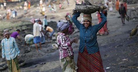 In charts: What is a decent minimum wage in India – and how a new law ...