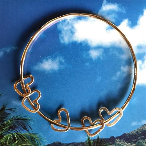 Gift Products Small Local Store 的图像结果