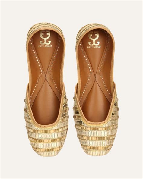 Buy Handcrafted Golden Sunrise Juttis Online - Fizzy Goblet