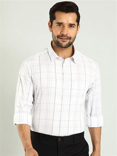 Buy Men Checked Full Sleeve Cotton Blend Shirt Online | Indian Terrain