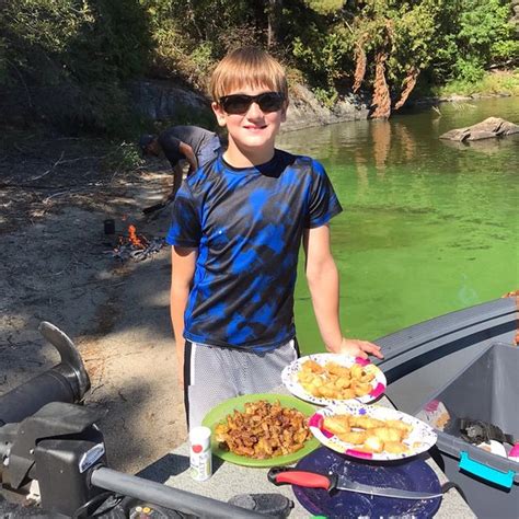 YOUNG'S BAY RESORT (Angle Inlet) - Campground Reviews & Photos ...