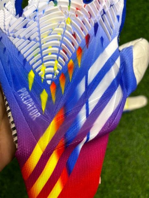 Predator Pro URG Al Rihla World Cup Goalkeeper Gloves