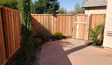 Expert Fence, Artificial Grass, Deck Company | Ergeon