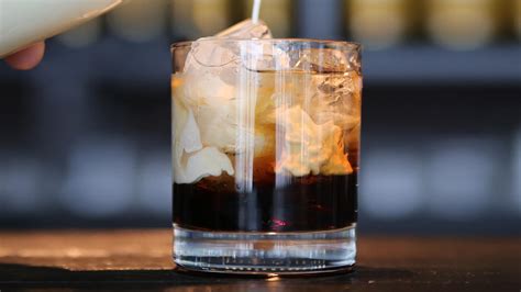 Best White Russian Cocktail Recipe - Kahlúa