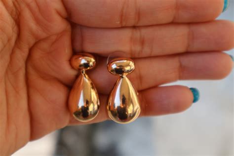 Noor Teardrop Gold Statement Earrings – Kanakya Jewels