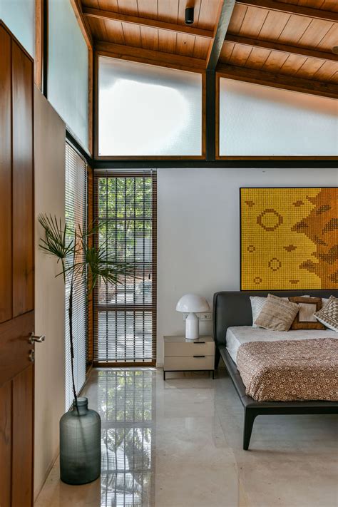 Kerala: This glass bungalow opens up views to a rubber plantation ...