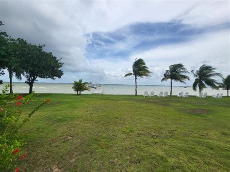 TILT-TA-DOCK RESORT BELIZE (Corozal/Corozal Town) - Cottage Reviews ...