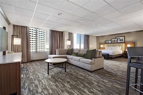 Two bedroom suites for 3-10 people in New Orleans | Suiteness — Stay ...