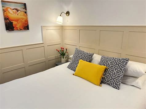 FERNDALE MEWS (Bristol) - B&B Reviews, Photos, Rate Comparison ...