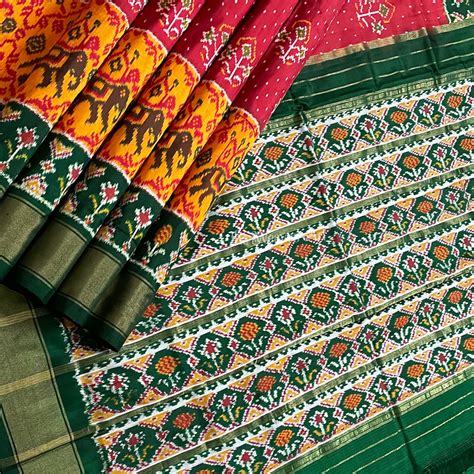 Alpana - Handwoven Patola Inspired Pochampally Single Ikat Saree