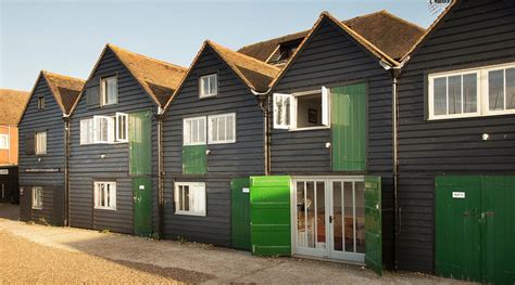 THE HOTEL CONTINENTAL FISHERMAN HUTS (Whitstable, Kent) - Hotel Reviews ...