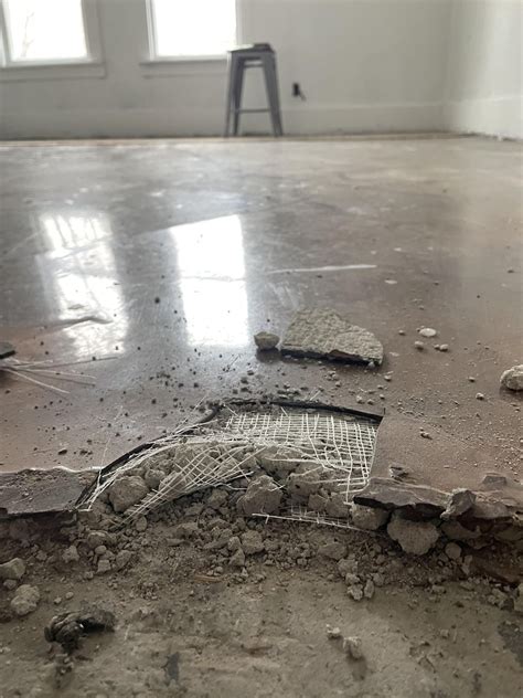 How to best remove epoxy floor? : r/Renovations