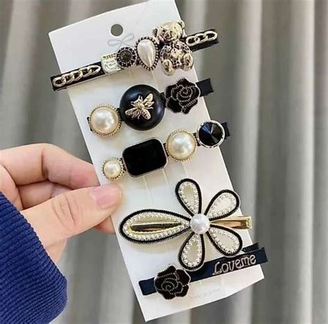 Hair Clips - Buy Stylish Hair Clips Online in India | Shopsy