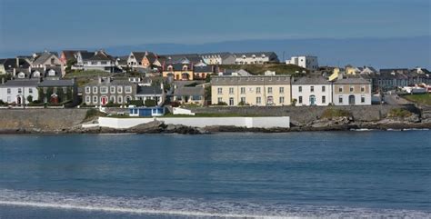 Kilkee Tourism (2025) Ireland - Best Places to Visit in Kilkee, Kilkee ...