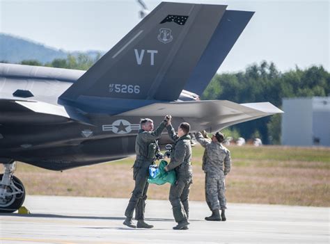 Touchdown: First F-35's land in Vermont - VTDigger