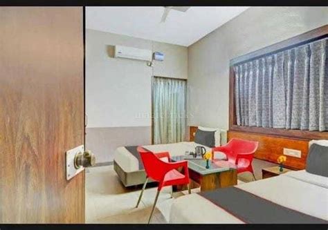 HOTEL GREEN NEST LUXURY SUITES CO LIVING PG/Hostels in Gachibowli,Hyderabad