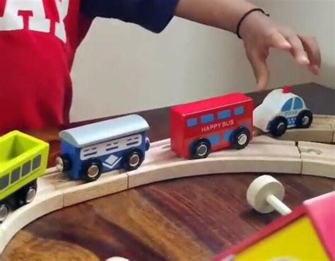 Train Track Toy Set with Vehicles (69 Pcs) – NESTA TOYS