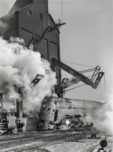 Shorpy Historical Picture Archive :: Feeding Station: 1942 high-resolution photo