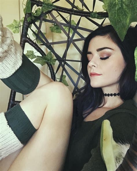 Ashe Maree on Instagram: “When you wake up early & all of your energy is gone before noon I'm ...