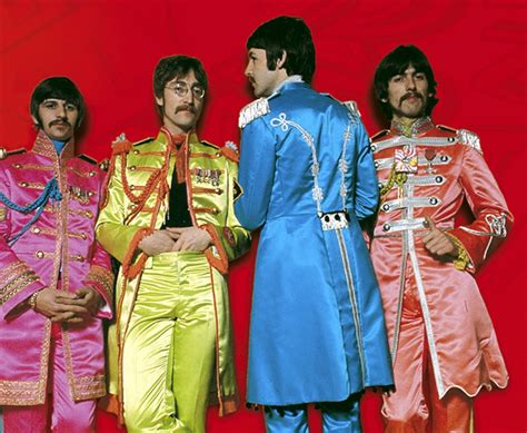 The beatles sgt. pepper's lonely hearts club band deluxe anniversary ...