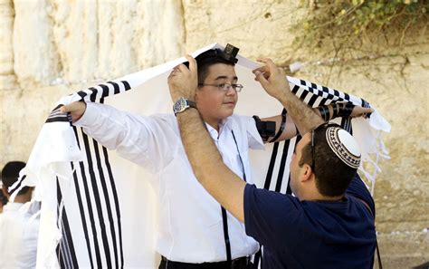 Tallit Rack