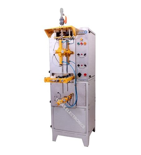 Liquid filling machines manufacturers | Liquid fillers