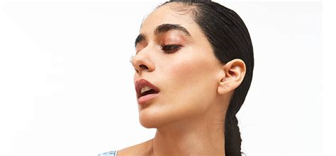 Get the Best Jawline Ever with These Facial Tools | Grazia India