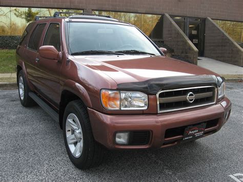 2003 Nissan Pathfinder LE