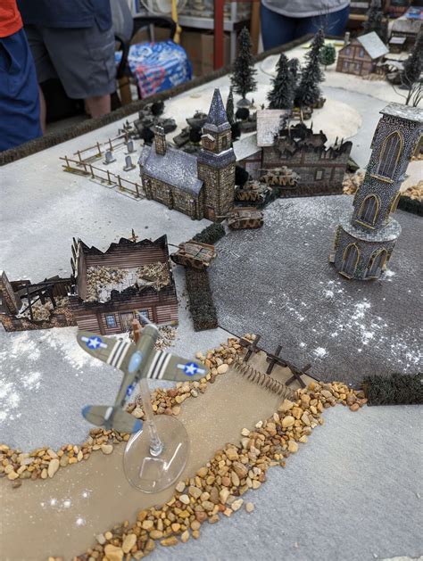 Five-Player Battlegroup Uber-game (P2) – OnTableTop – Home of Beasts of War