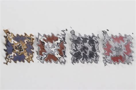 ratisbon's | 4 + WHW donation pins "standards" | DISCOVER GENUINE ...