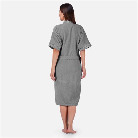 Sakura Women 420 GSM Cotton Bathrobe – Rangoli