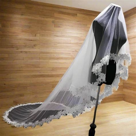 Buy trending veils for wedding in India | Gownlink – GownLink