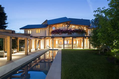 The Frank Gehry Residence | L'Observatoire International