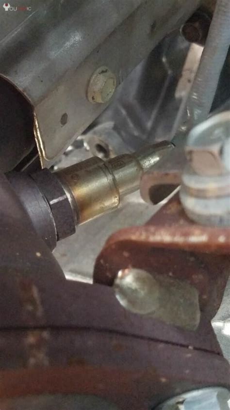 Removing Nissan O2 Sensor Connector 的图像结果